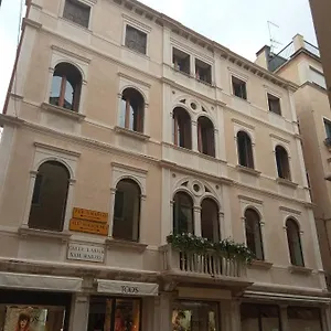 rezervați aici